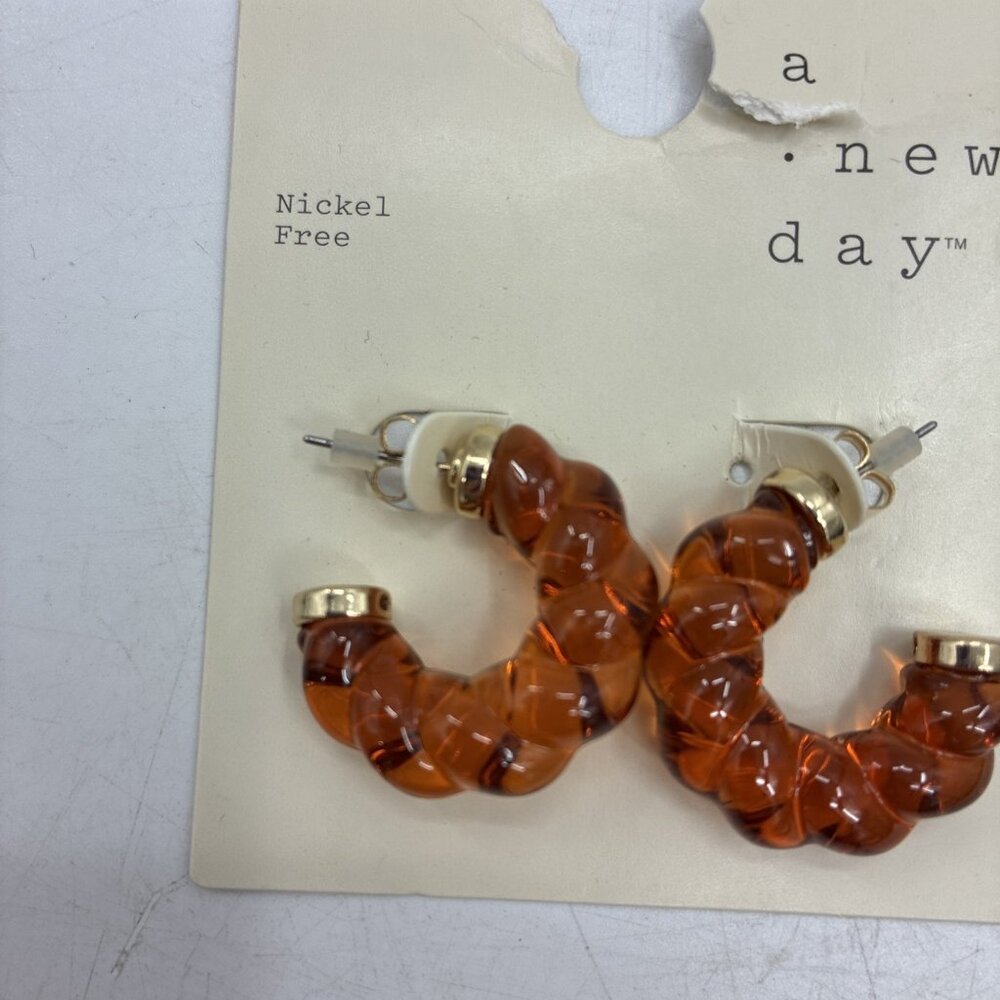 A New Day Womens Hoop Earrings Amber Brown Twisted Resin Nickel Free Stud - Picture 2 of 4